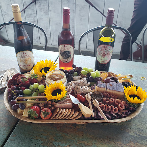 Vineyard «Stone Pillar Vineyard & Winery», reviews and photos, 11000 S Woodland St, Olathe, KS 66061, USA