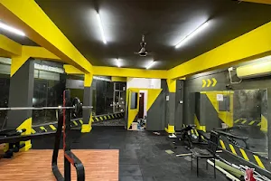 the gold's gym image