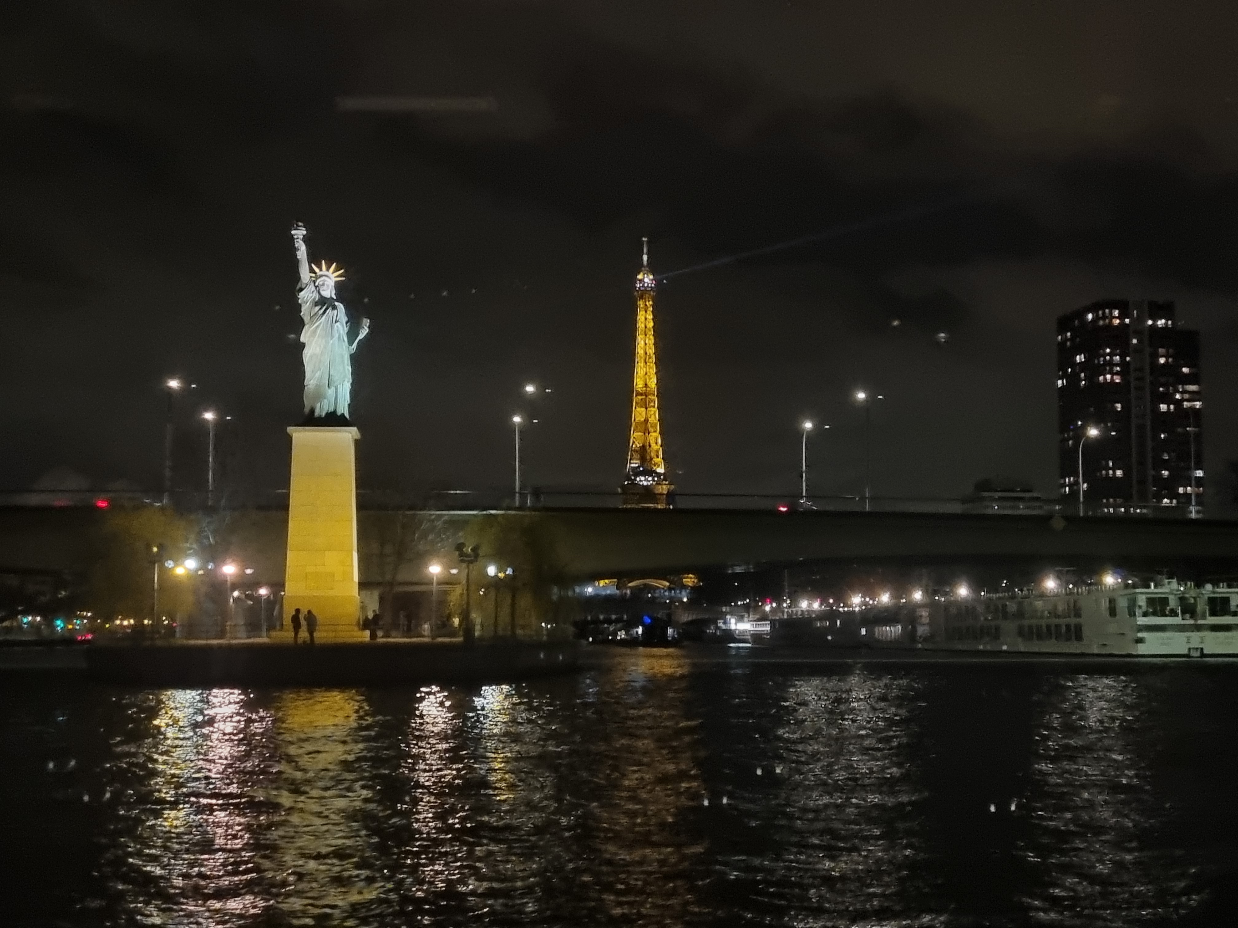 Photo n° 2 de l'avis de Raphael.e fait le 18/03/2023 à 22:29