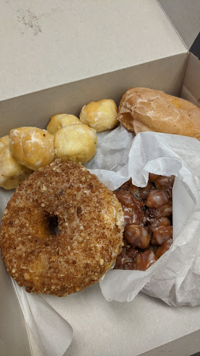 Donut Shop «Monarch Donuts», reviews and photos, 15 Huntington Dr, Arcadia, CA 91007, USA