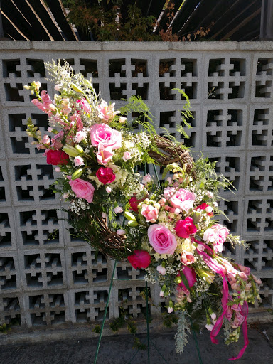 Florist «Village Flowers & Gifts», reviews and photos, 527 W Lodi Ave, Lodi, CA 95242, USA