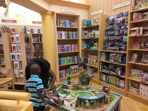 Book Store «Barnes & Noble Booksellers Hillside Village», reviews and photos, 305 Farm to Market Road 1382 #520, Cedar Hill, TX 75104, USA