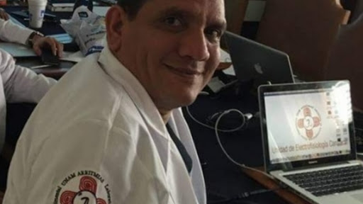 Dr. Edgar Narvaez Muñoz
