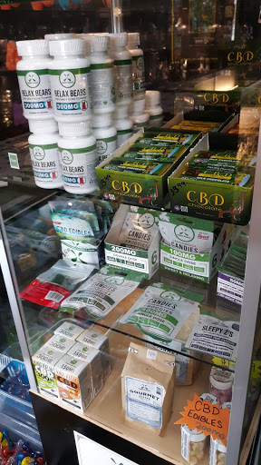 Tobacco Shop «Four Two Zero Peace Avenue», reviews and photos, 6656 US-1, Port St Lucie, FL 34952, USA