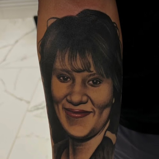 Book Store «Trents Bookshelf», reviews and photos, 8139 Elk Grove Blvd, Elk Grove, CA 95758, USA