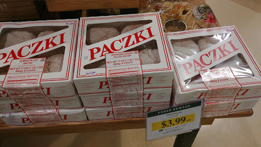 Grocery Store «Lowes Foods of Apex», reviews and photos, 5400 Apex Peakway, Apex, NC 27502, USA