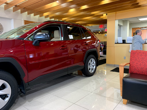 Toyota Dealer «Koons Arlington Toyota», reviews and photos, 4045 Lee Hwy, Arlington, VA 22207, USA
