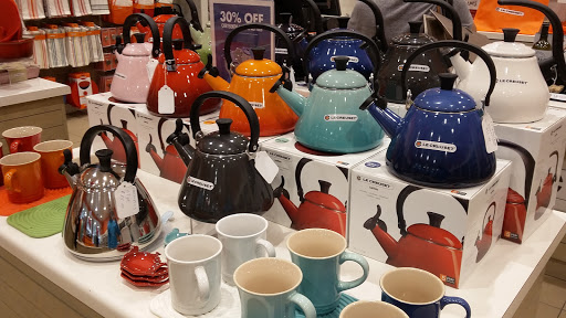 Shopping Mall «Fashion Outlets of Chicago», reviews and photos, 5220 Fashion Outlets Way, Rosemont, IL 60018, USA