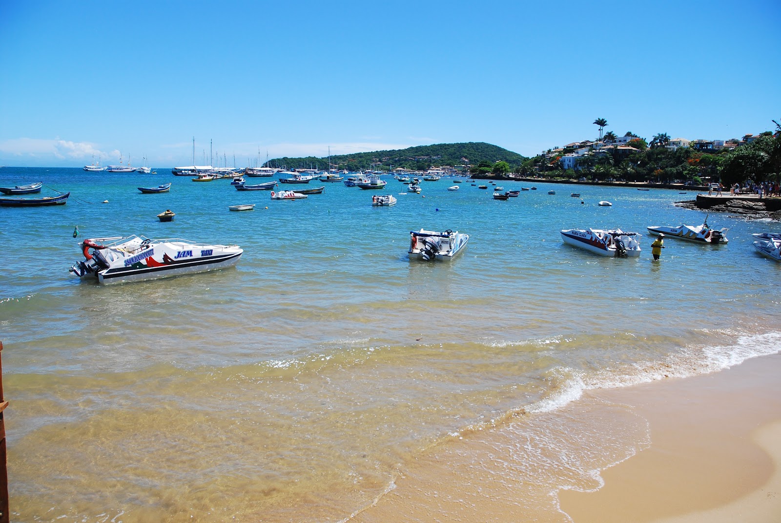 Foto av Praia dos Ossos med en rymlig kustlinje