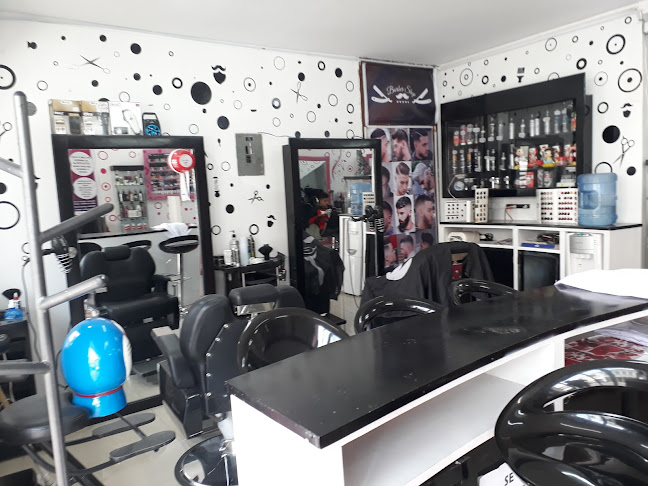 Barber Shop & Peluquería JVZ - Quito
