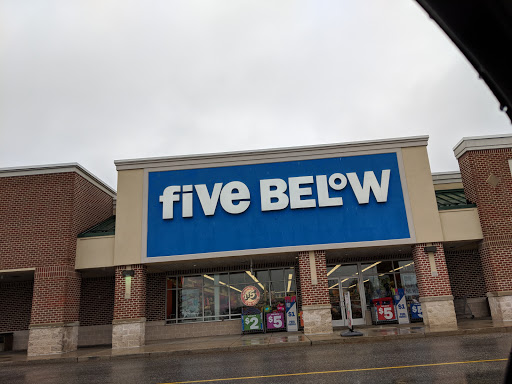 Five Below, 120 S 32nd St, Camp Hill, PA 17011, USA, 