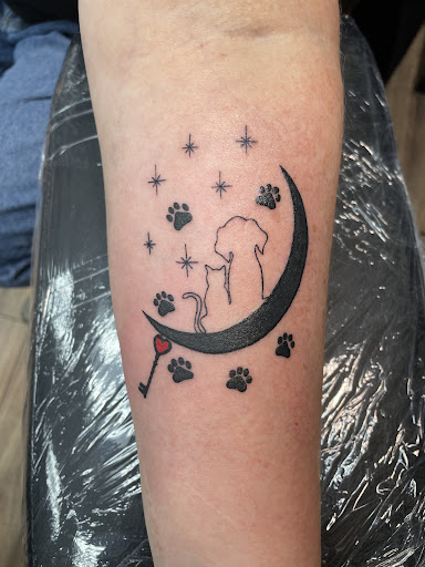 Tattoo Shop «Two Headed Dog Tattoo Studio», reviews and photos, 189 Changebridge Rd #3, Montville, NJ 07045, USA