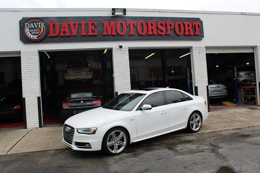Auto Repair Shop «Davie Motors European Auto Specialist», reviews and photos, 4320 Davie Rd, Davie, FL 33314, USA