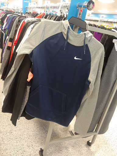 Clothing Store «Ross Dress for Less», reviews and photos, 349 N San Fernando Blvd, Burbank, CA 91502, USA