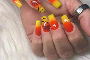 Luxi Nails image