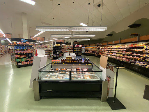 Supermarket «King Kullen», reviews and photos, 52 E Montauk Hwy, Hampton Bays, NY 11946, USA