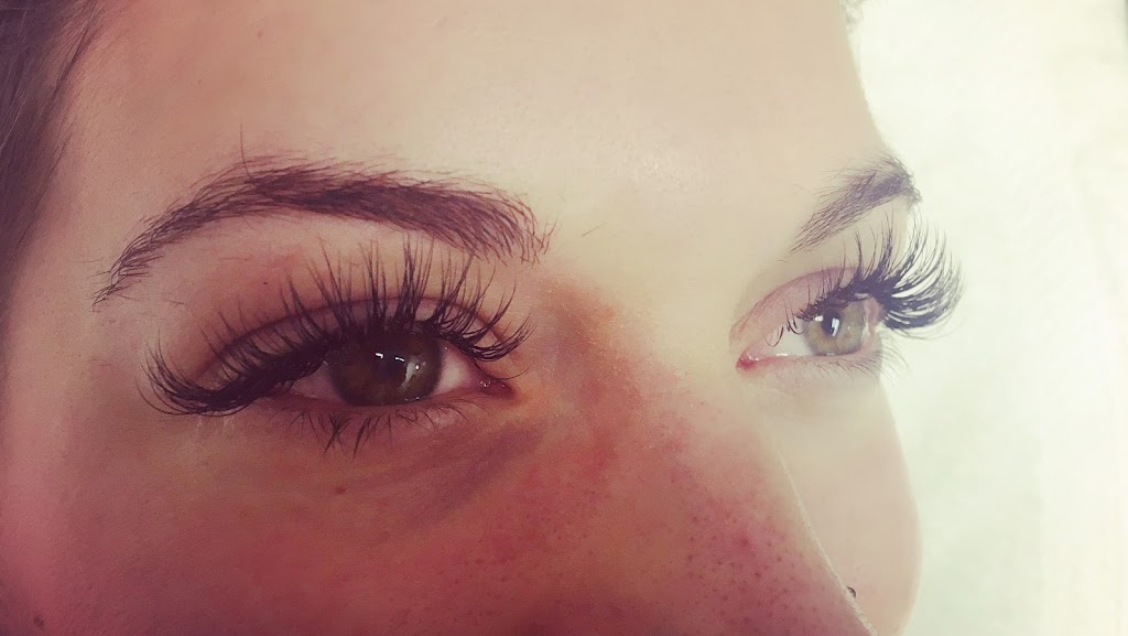 Zoe's Lash Bar & Spa 37129