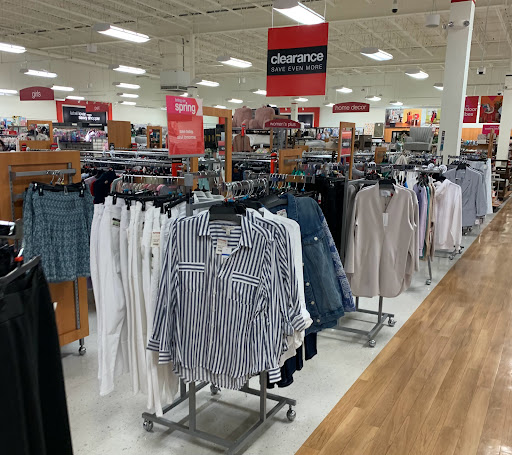 Department Store «T.J. Maxx», reviews and photos, 1751 Ritchie Station Ct, Capitol Heights, MD 20743, USA