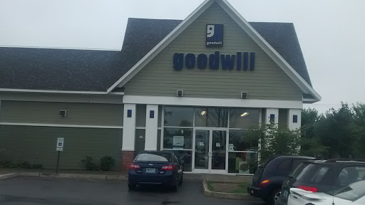Thrift Store «Goodwill Store & Donation Center», reviews and photos, 1080 Shelburne Rd, South Burlington, VT 05403, USA