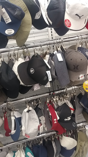 Clothing Store «Ross Dress for Less», reviews and photos, 7065 Cermak Rd, Berwyn, IL 60402, USA