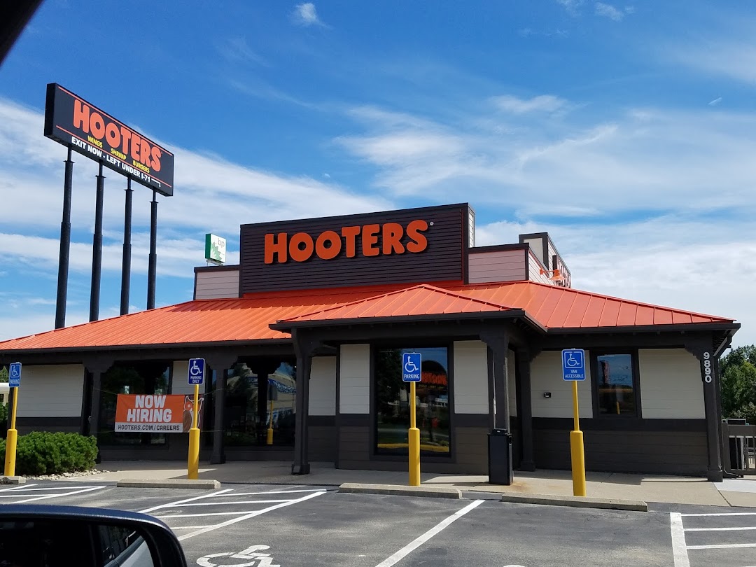 Hooters