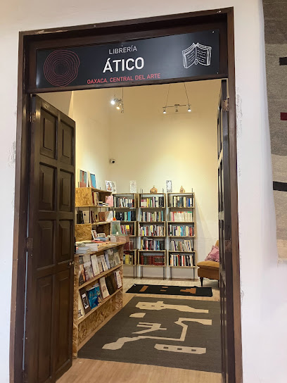Ático Librería