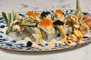Hana sushi&ramen image