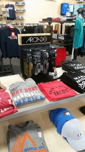 Sportswear Store «Sun & Ski», reviews and photos, 1100 W Arbrook Blvd A, Arlington, TX 76015, USA