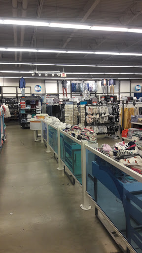 Clothing Store «Old Navy», reviews and photos, 5625 Bay St, Emeryville, CA 94608, USA