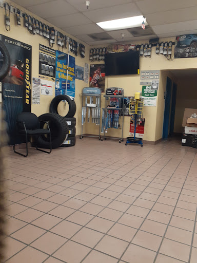 Auto Repair Shop «7 Day Tires & Minor Auto Repair», reviews and photos, 4701 Mack Rd, Sacramento, CA 95823, USA