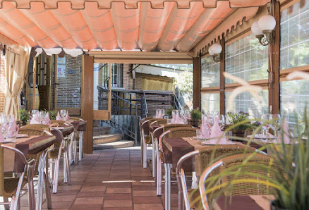Restaurante Casa Zapico Urb. Valdelagua, 104, 45593 Bargas, Toledo, España