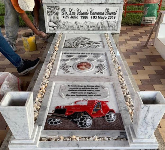 Opiniones de Funeraria y Marmoleria Cotopáxi #2 / Funerarias y Marmol en Ecuador en Santo Domingo de los Colorados - Funeraria