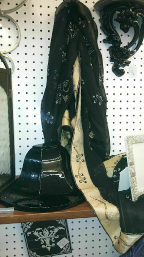 Thrift Store «Family Tree Resale», reviews and photos, 5066 N Lincoln Ave, Chicago, IL 60625, USA