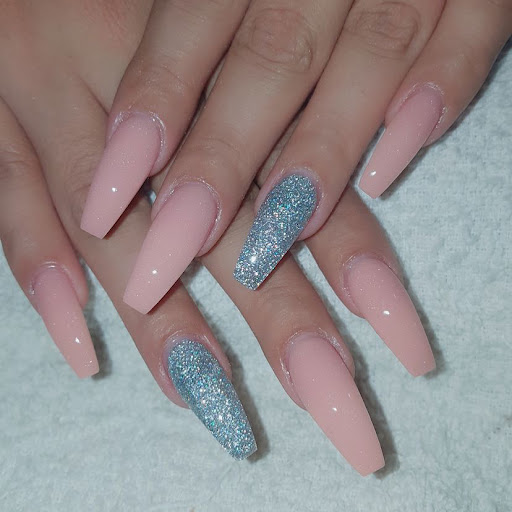 Hair Salon «Ada Dominican Hair Salon», reviews and photos, 208 W Bel Air Ave, Aberdeen, MD 21001, USA