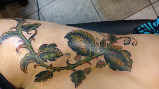 Tattoo Shop «Moving Shadow Ink», reviews and photos, 4328 W Forest Home Ave, Milwaukee, WI 53219, USA