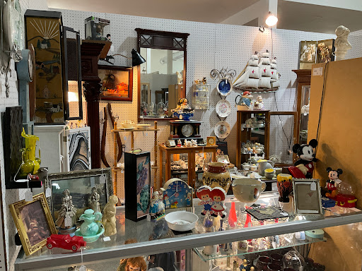 Antique Store «Days Of Olde Antiques & Collectibles At Galloway», reviews and photos, 110 S New York Rd, Galloway, NJ 08205, USA