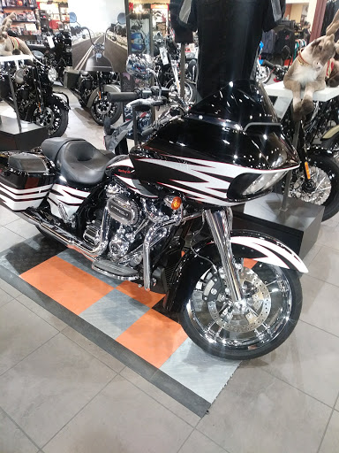 Motorcycle Dealer «Caliente Harley-Davidson», reviews and photos, 7230 NW Loop 410, San Antonio, TX 78245, USA