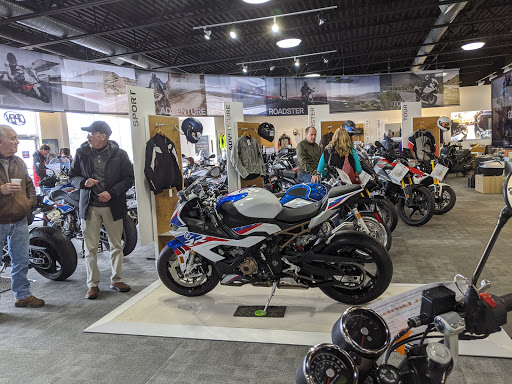 BMW Motorcycle Dealer «BMW Motorcycles of Cleveland», reviews and photos, 7315 N Aurora Rd, Aurora, OH 44202, USA
