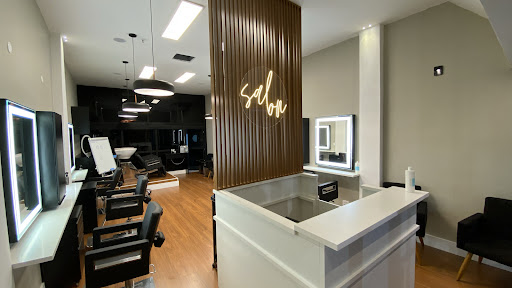 Logo da empresa - We are SalOn