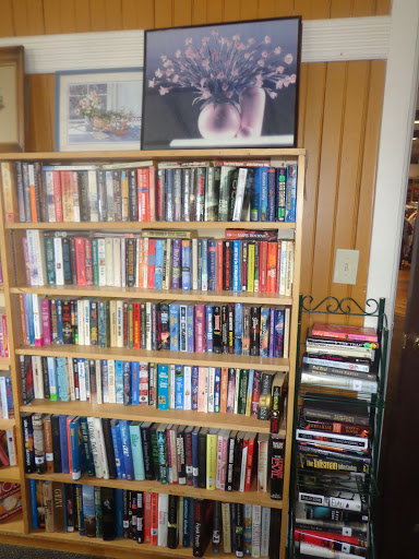 Thrift Store «Stafford Thrift Shop», reviews and photos, 2 River Rd # 101, Stafford Springs, CT 06076, USA