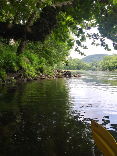 Canoe & Kayak Store «Caney Fork Outdoors - River Store», reviews and photos, 1193 Wolf Creek Rd, Silver Point, TN 38582, USA