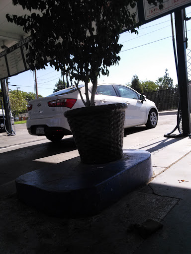 Car Wash «Luxury Car Wash», reviews and photos, 2100 University Ave, Riverside, CA 92507, USA