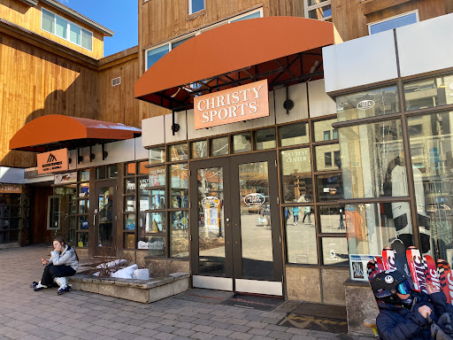 Snowboard Rental Service «Double Diamond Ski Shop», reviews and photos, 520 E Lionshead Cir, Vail, CO 81657, USA