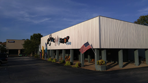 Outdoor Sports Store «Alpine Shop - Kirkwood, MO», reviews and photos, 440 N Kirkwood Rd, Kirkwood, MO 63122, USA