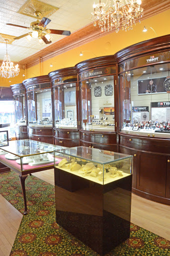 Jewelry Store «Costello Jewelry Co», reviews and photos, 33 W Jefferson Ave, Naperville, IL 60540, USA