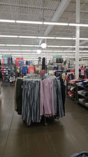 Clothing Store «Old Navy», reviews and photos, 8560 E 49th Pl, Denver, CO 80238, USA