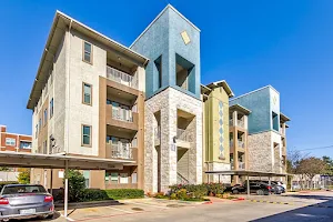 Bel Air On Maple Apartments image