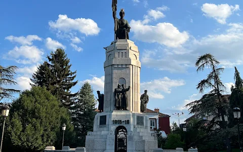 Monument of Mother Bulgaria image