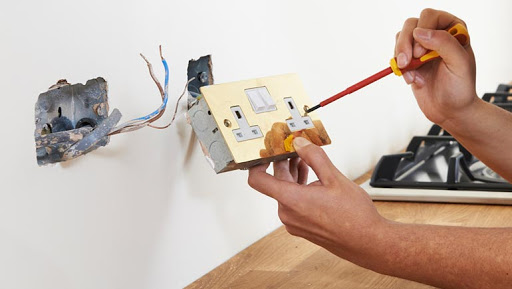 Fusebox Wales APPROVED ELECTRICIAN for Swansea & Llanelli areas. - Swansea