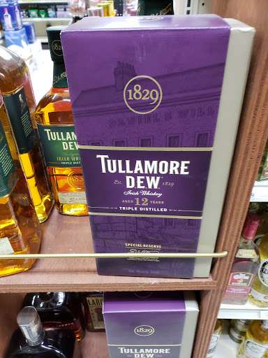 Liquor Store «Royal Liquor & Wine», reviews and photos, 1015 N Randall Rd, Elgin, IL 60123, USA